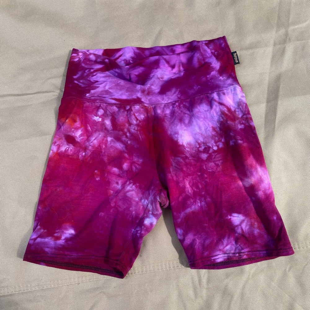 Handmade Hazelmage Women's Pink Tie-Dye Bike Shorts